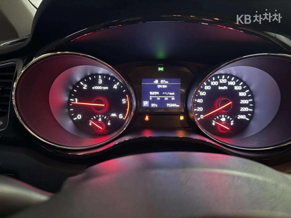 Киа The New (фейслифт) Канивал7-местен (Лимузин) 2.2 Дизел Лимузин VIP - 7