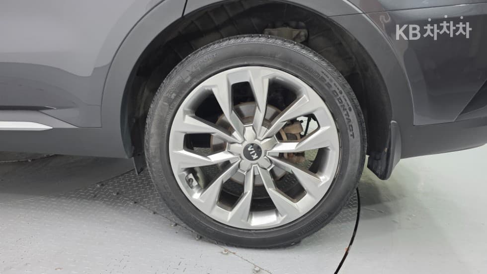 Киа Sorento 4-то поколение2.2 Дизел 2WD Престиж - 6
