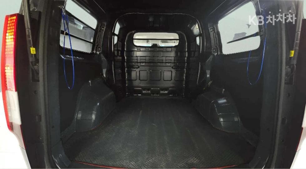 Hyundai Staria Cargo2.2 Cargo 5 Modern - 17