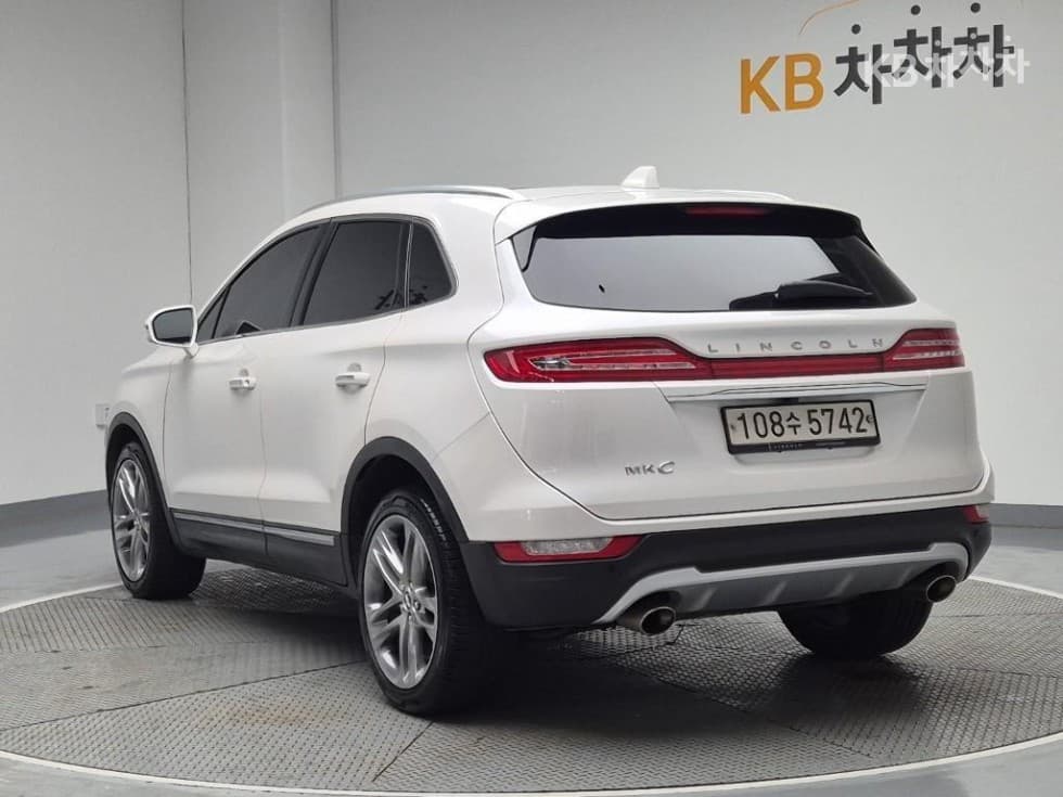 링컨 MKC2.0 AWD 리저브 - 2