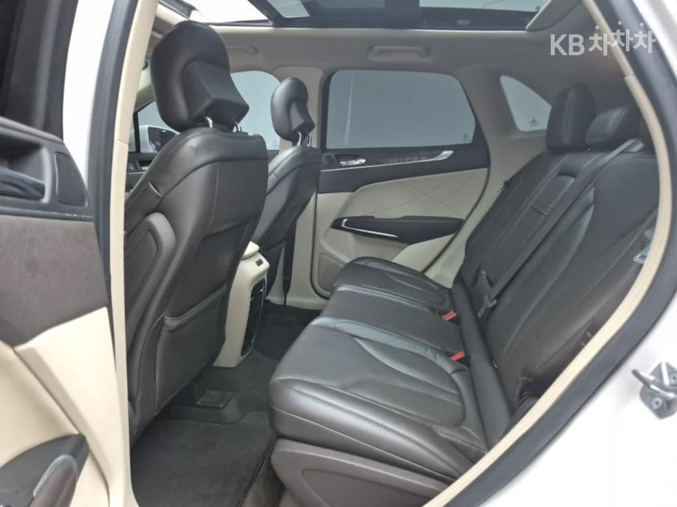 링컨 MKC2.0 AWD 리저브 - 12