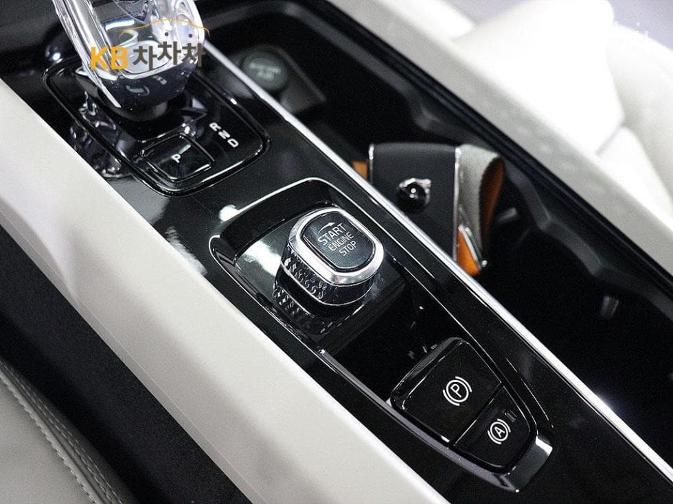 Volvo XC60 Second generationB5 Ultimate Bright - 11