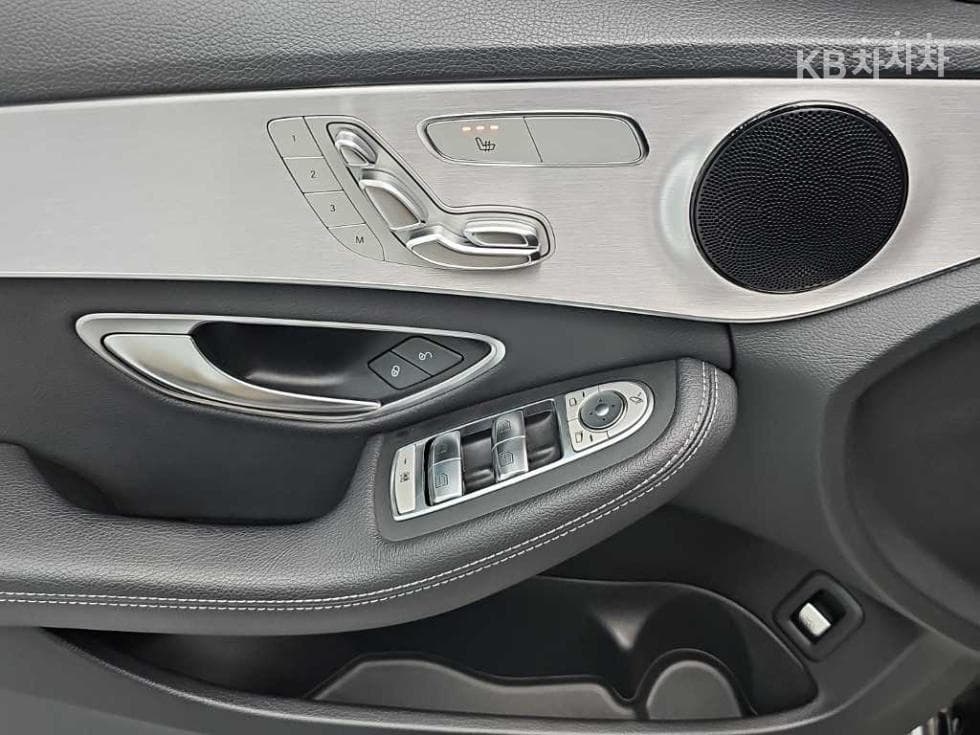 Mercedes-Benz The New (facelift) C-ClassC200 Avantgarde W205 - 16