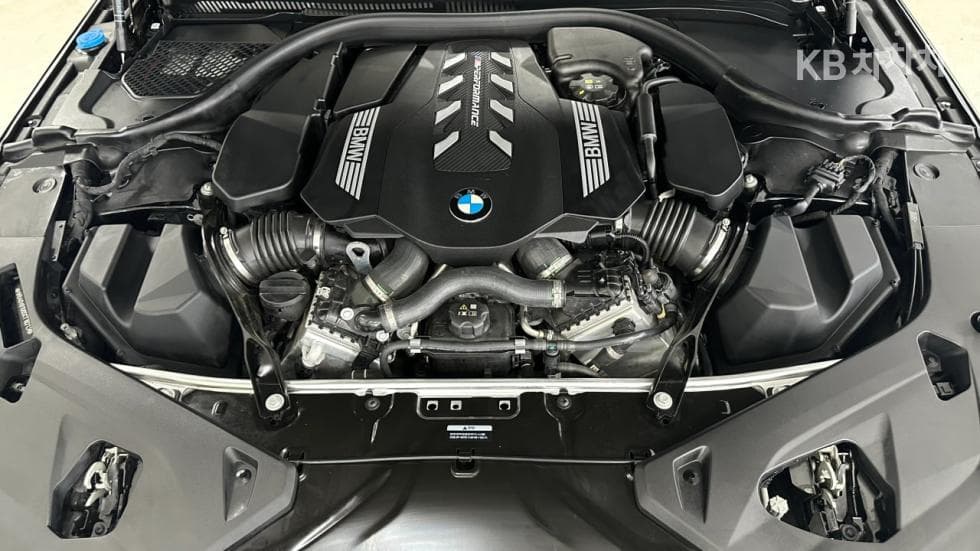 BMW 8시리즈 (G15)M850i xDrive Gran Coupe M Performance - 6