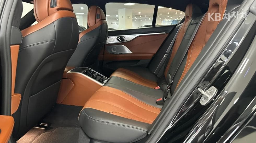 BMW 8시리즈 (G15)M850i xDrive Gran Coupe M Performance - 11