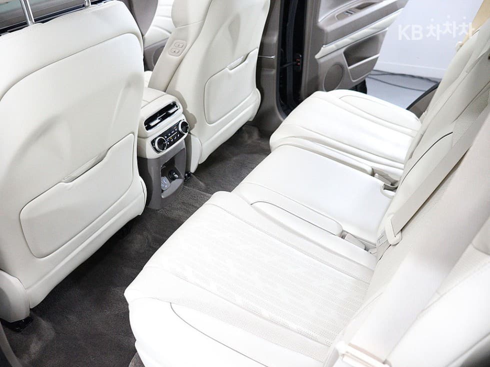 Genesis GV802.5 Turbo Gasoline AWD - 14