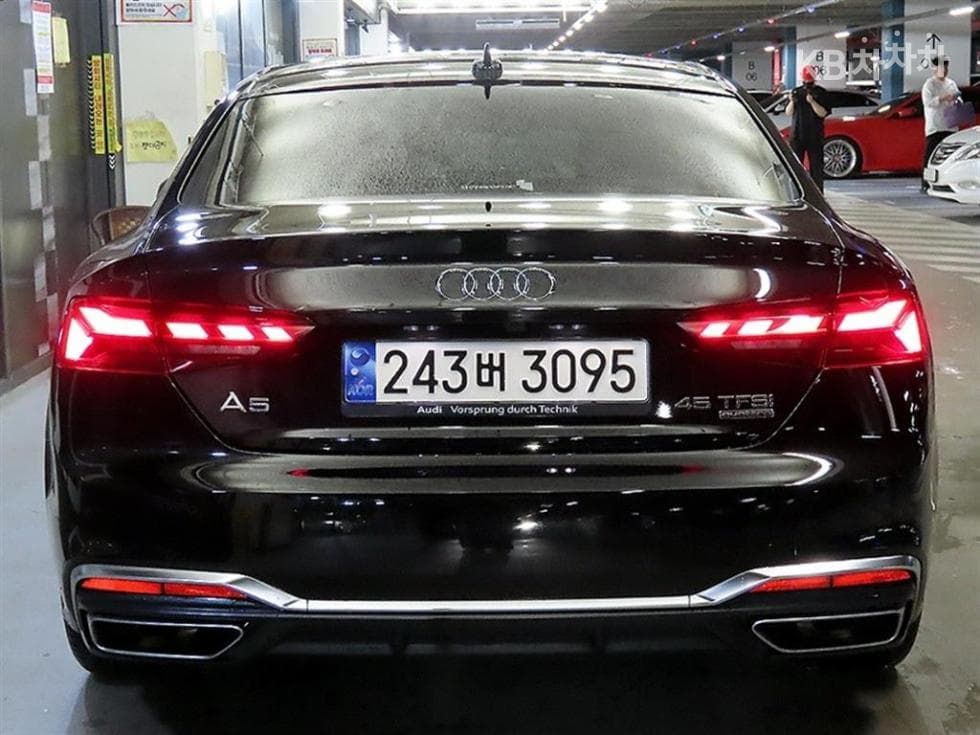 Audi A5(8W6)45 TFSI Quattro Coupe Premium - 5