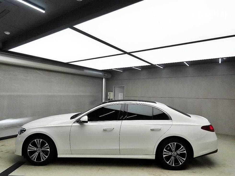 Mercedes-Benz E-클래스 (W214)E200 Avantgrade - 4