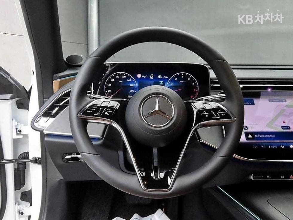 Mercedes-Benz E-클래스 (W214)E200 Avantgrade - 9