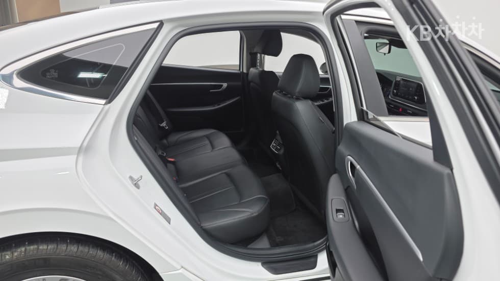 Hyundai Sonata (DN8)2.0 LPG Rental car Style - 14