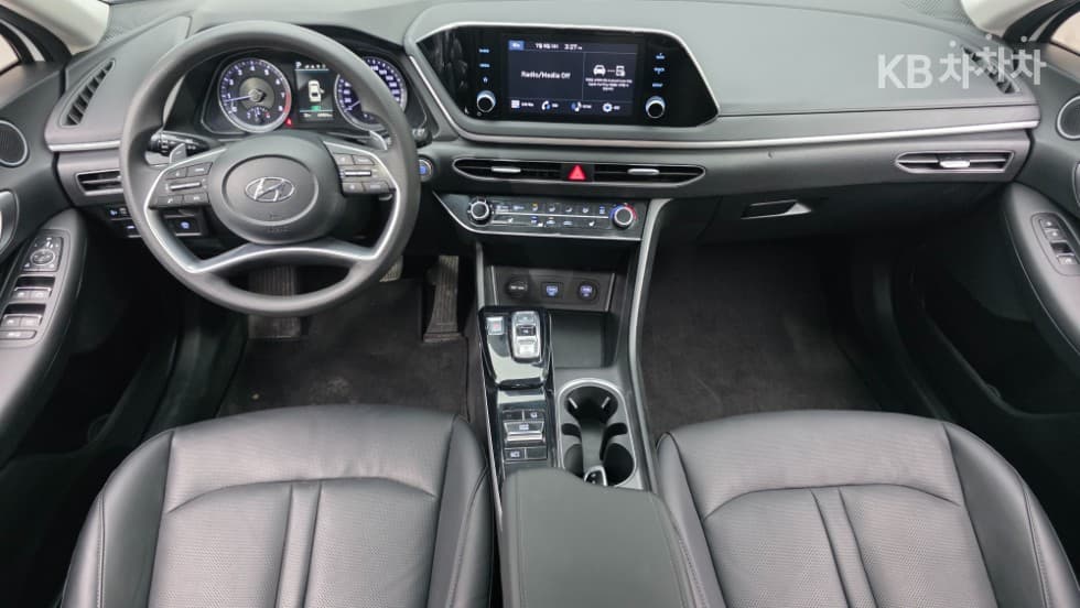 Hyundai Sonata (DN8)2.0 LPG Rental car Style - 11