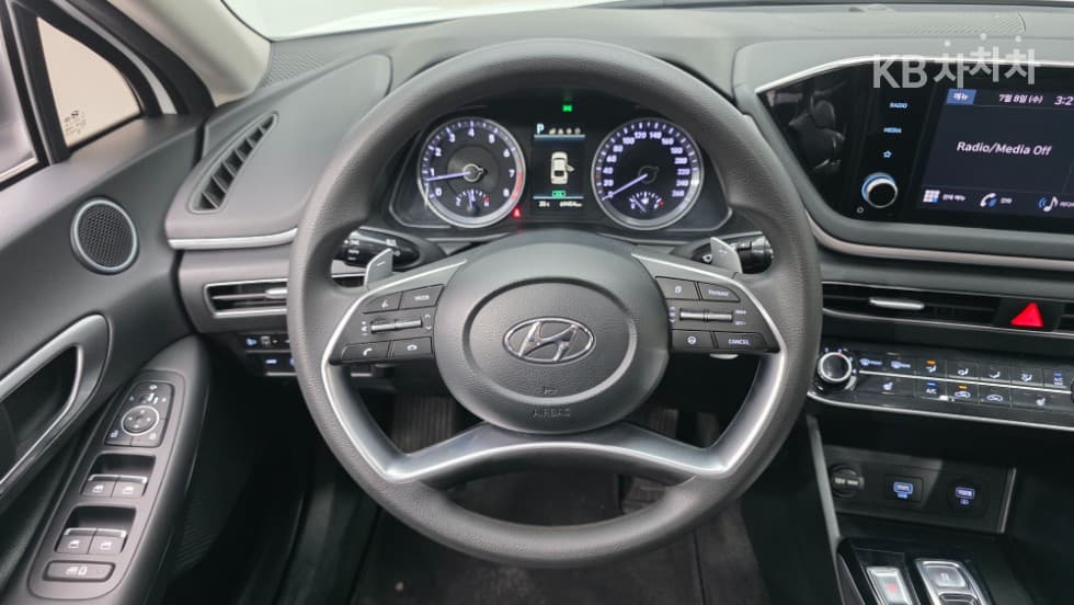 Hyundai Sonata (DN8)2.0 LPG Rental car Style - 16
