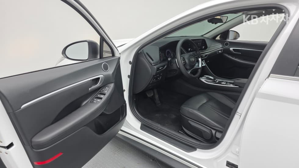 Hyundai Sonata (DN8)2.0 LPG Rental car Style - 12