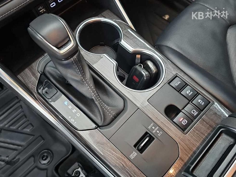 Toyota 하이랜더(UX70)2.5 HEV Limited - 8