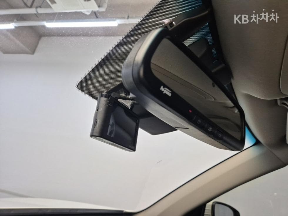 КейДжи Мобилити 뷰티플 코란도1.5 GDi Turbo 2WD C5 - 17