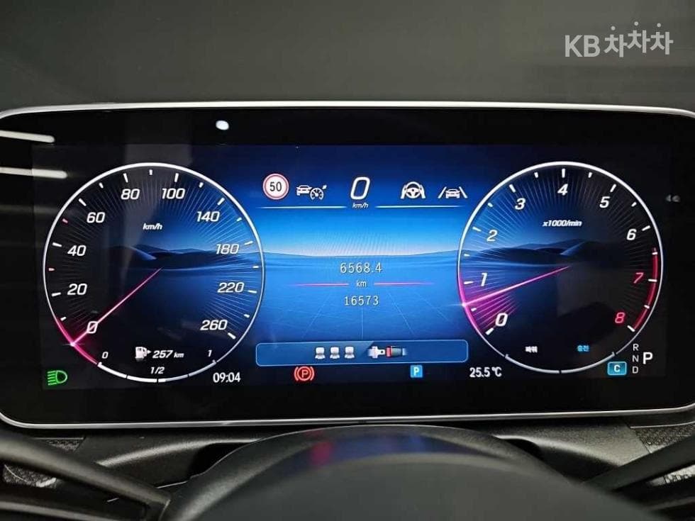 Mercedes-Benz C-Клас 6세대(W206)C200 AMG Line - 6
