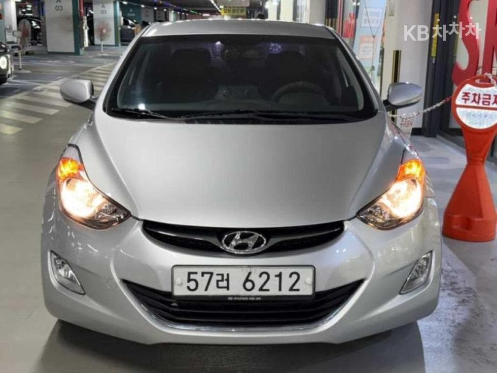 Hyundai Avante (Elantra)MD M16 GDi PREMIER - Image 1