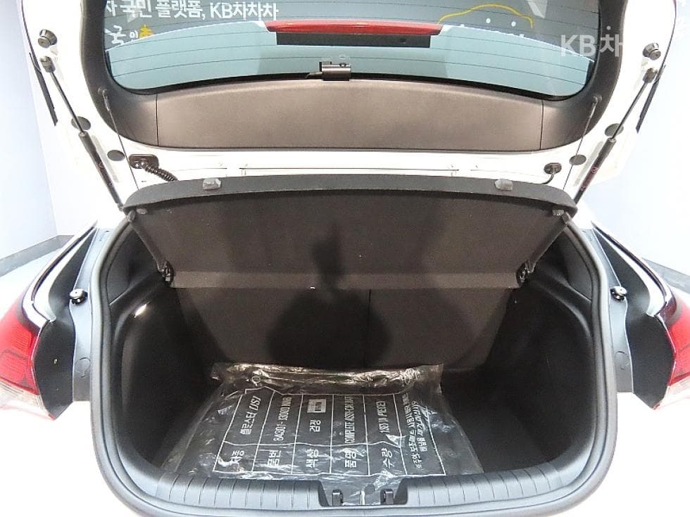 Hyundai Veloster(JS)1.4 Turbo Gasoline Direct Injection Modern - 19