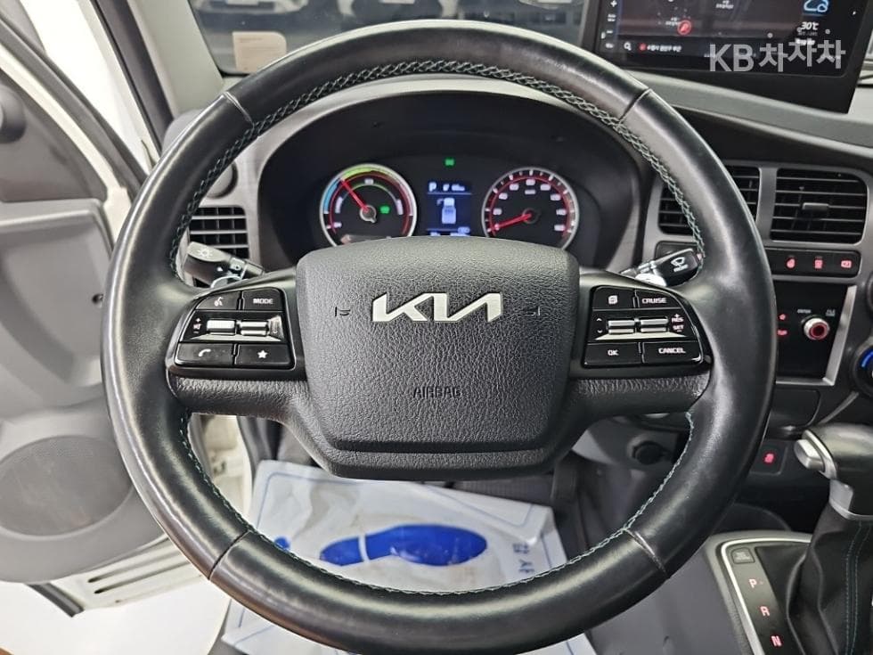 Kia The New (facelift) Bongo 3 (light truck) EV1 Ton 2WD Extra Long King Cab GLS - 8