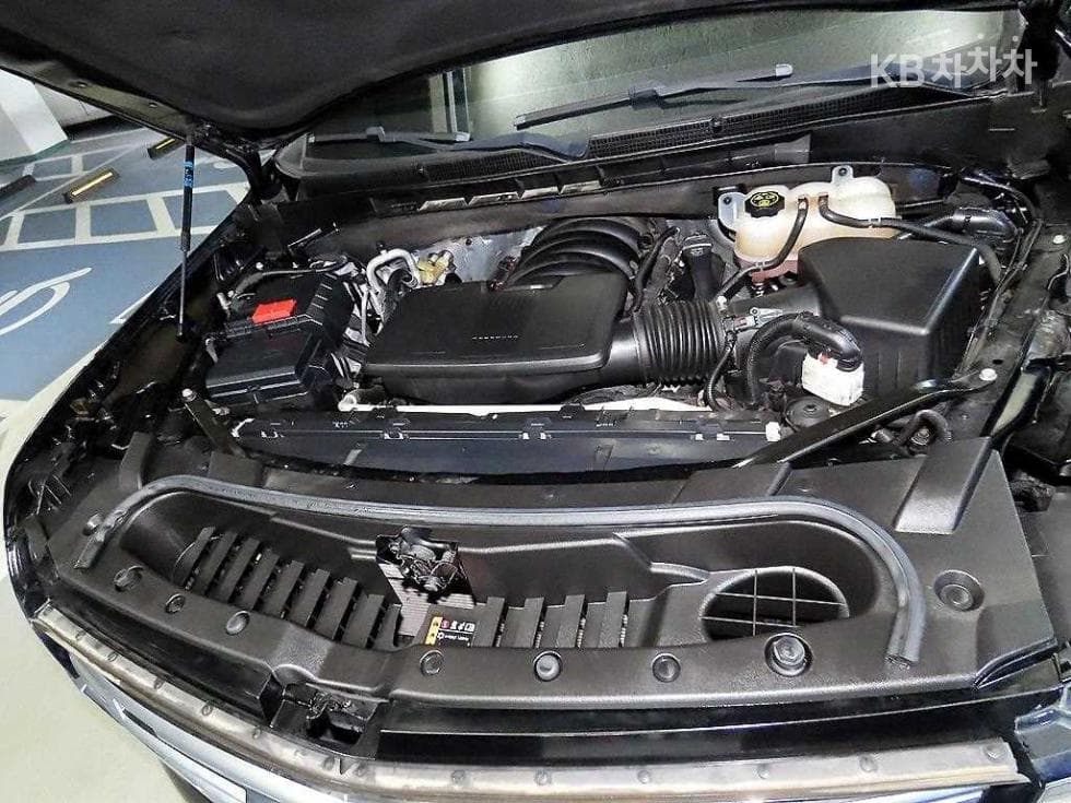 캐딜락 ESCALADE(5세대)6.2 V8 ESV Sport Platinum - 19