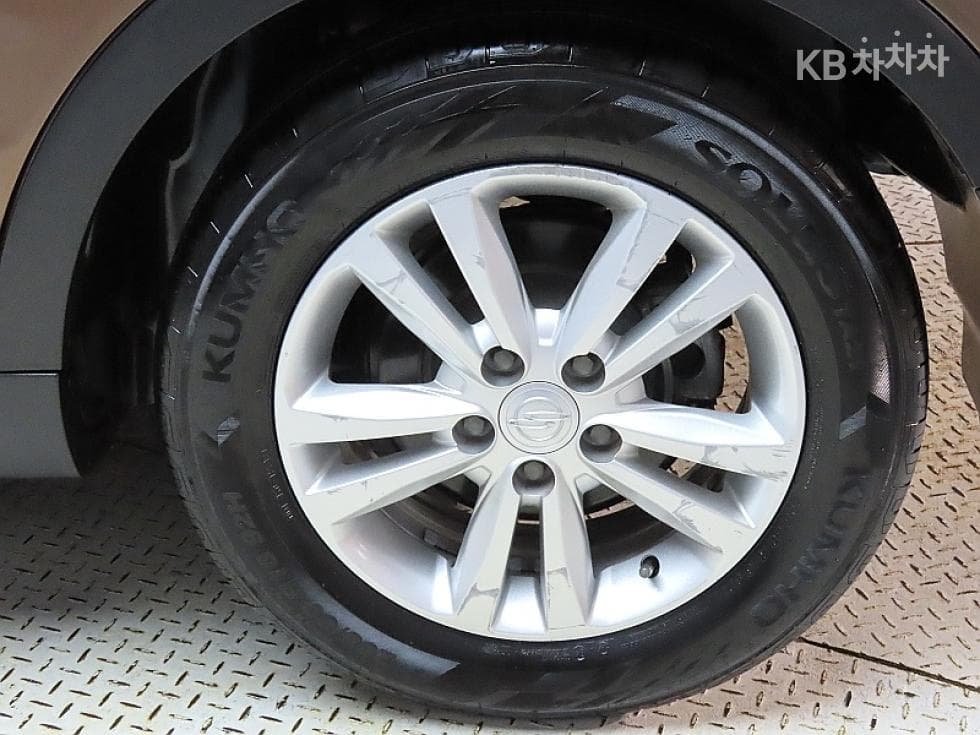 KG Mobility TivoliGasoline VX - 20