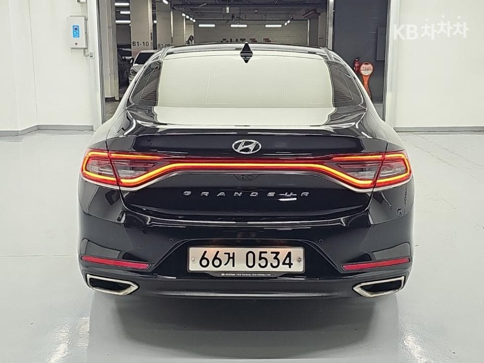 Hyundai Grandeur (Azera)IG2.4 Premium Standard - 3