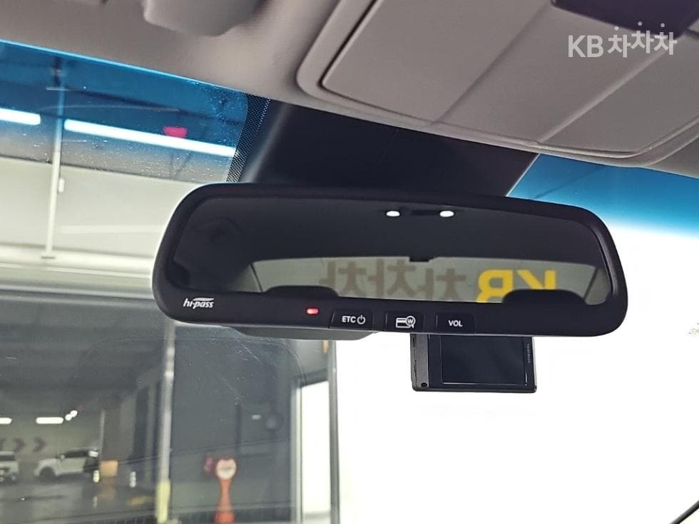 Hyundai Grandeur (Azera)IG2.4 Premium Standard - 17