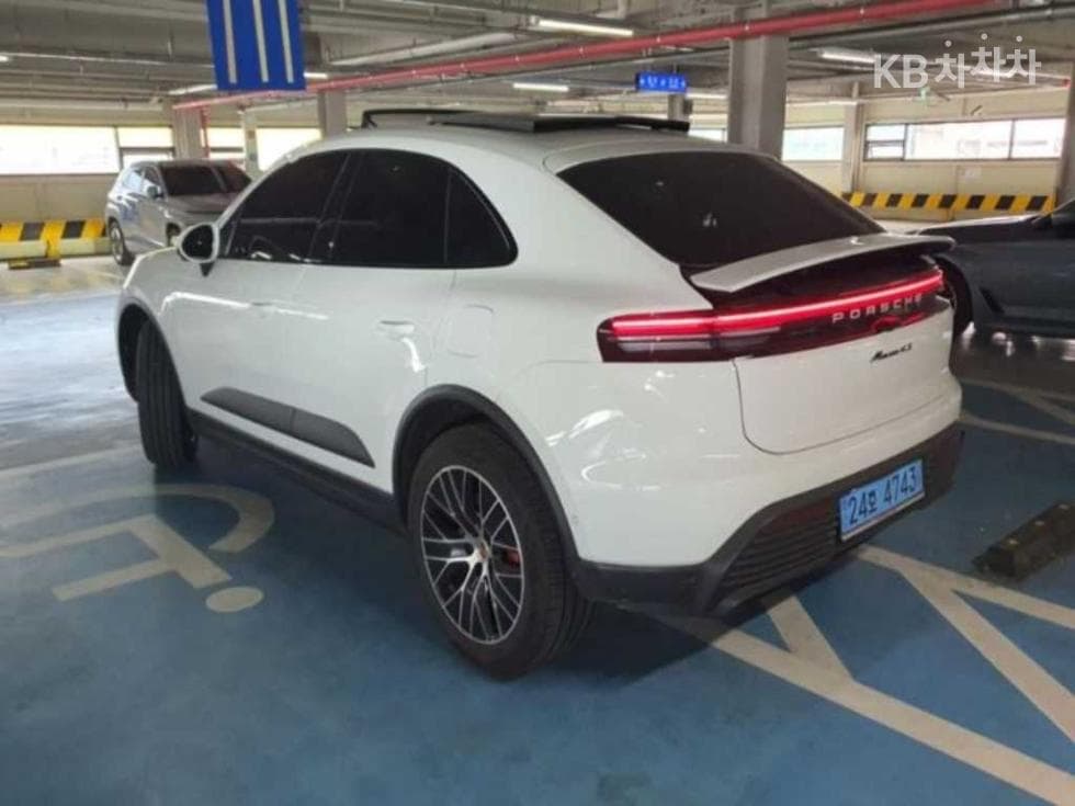 Porsche 마칸 EV4S Standard - 4