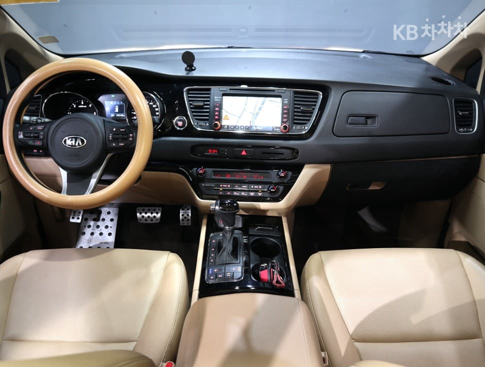 Kia All New Carnival9-seater 2.2 Diesel Prestige - 5