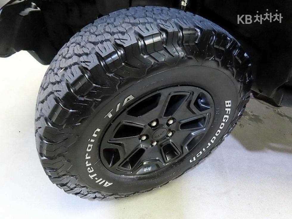 지프 랭글러2.8 모압 에디션 JK - 19