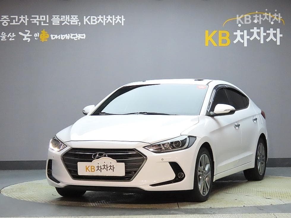 Hyundai Avante (Elantra)AD 1.6 e-VGT Premium - Image 1