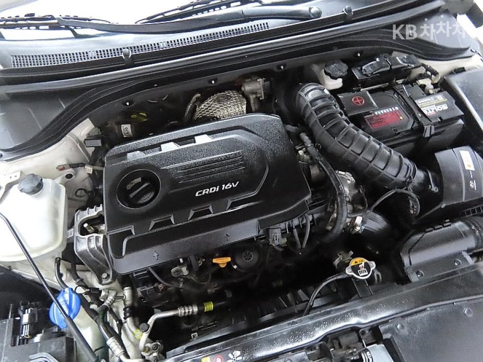 Hyundai Avante (Elantra)AD1.6 e-VGT Premium - 7