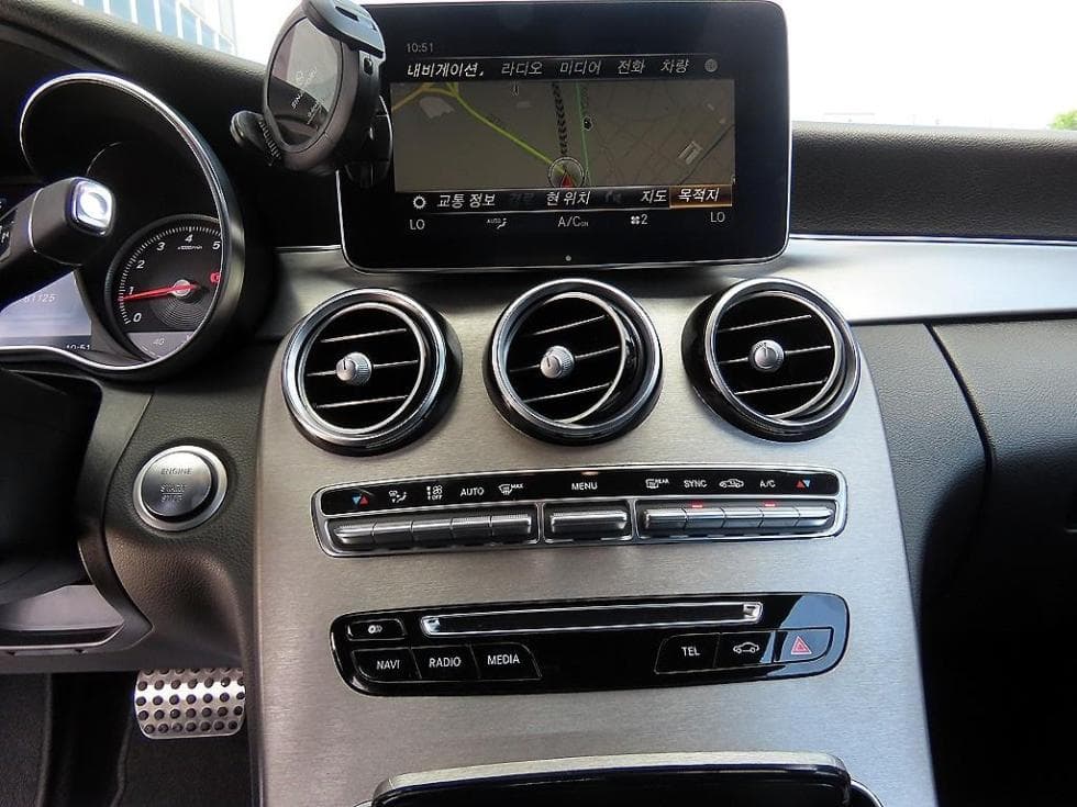 Mercedes-Benz The New (фейслифт) C-КласC200 Cabriolet - 16
