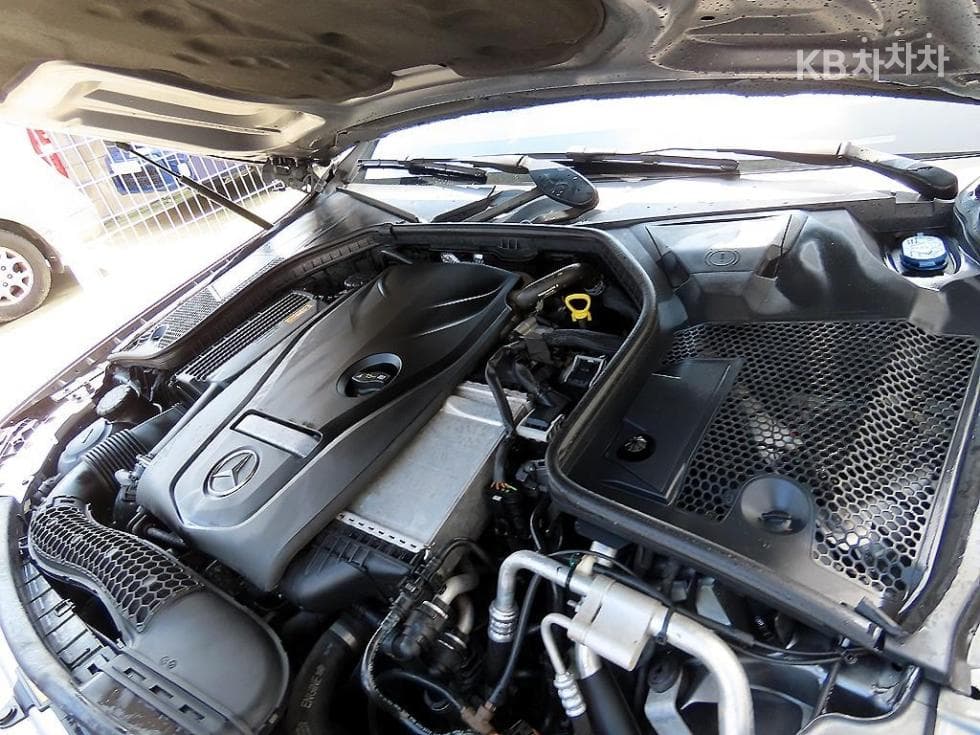 Mercedes-Benz The New (фейслифт) C-КласC200 Cabriolet - 19