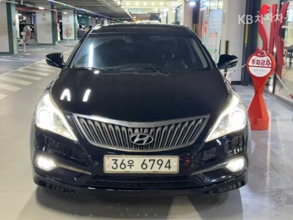Hyundai Grandeur (Azera)HG LPG HG300 Exclusive - Image 1