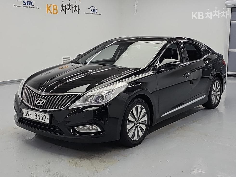 Hyundai Grandeur (Azera) Hybrid Premium - Image 1