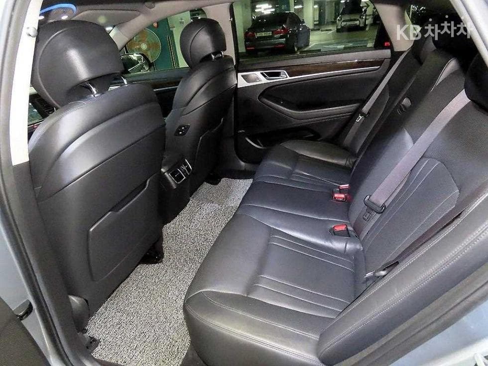 Genesis G803.3 GDI AWD Premium Luxury - 7