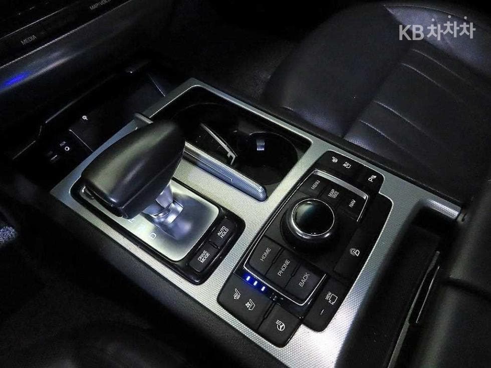 Genesis G803.3 GDI AWD Premium Luxury - 12