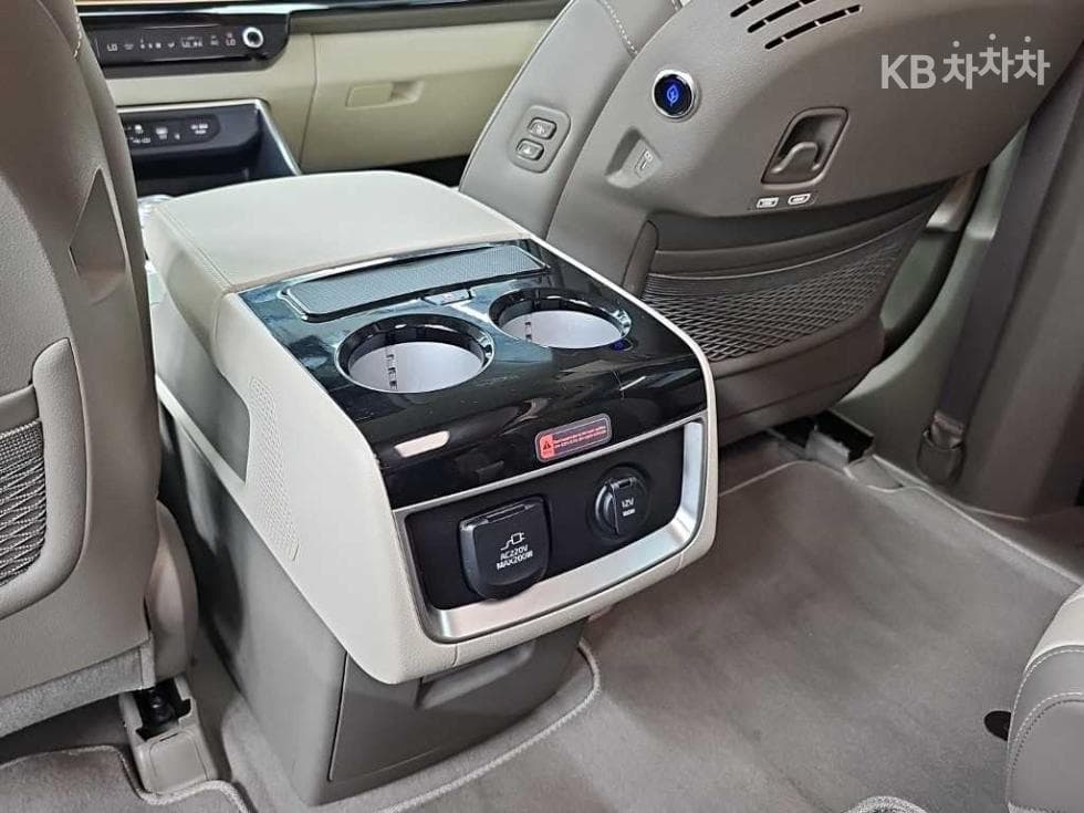 Kia The New (facelift) Carnival Hybrid 4th generationHigh Limousine (Carnival) 1.6 HEV 9-seater Signature - 15