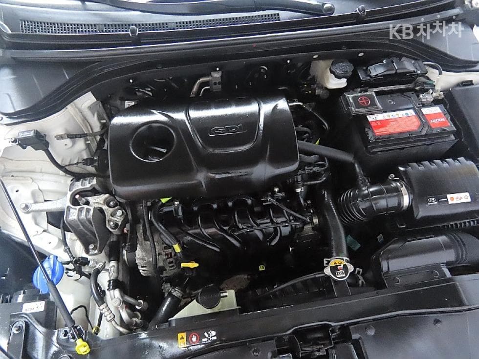 Hyundai Avante (Elantra)AD1.6 GDi Value Plus - 7