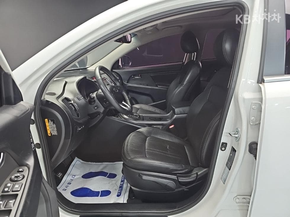 Kia Sportage R2WD Diesel TLX Premium - 11