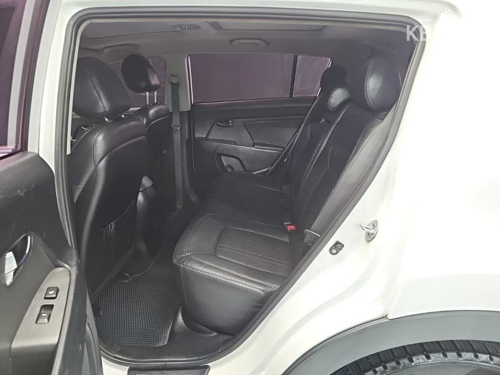 Kia Sportage R2WD Diesel TLX Premium - 12