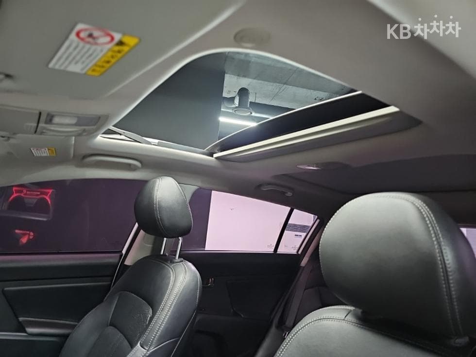 Kia Sportage R2WD Diesel TLX Premium - 14