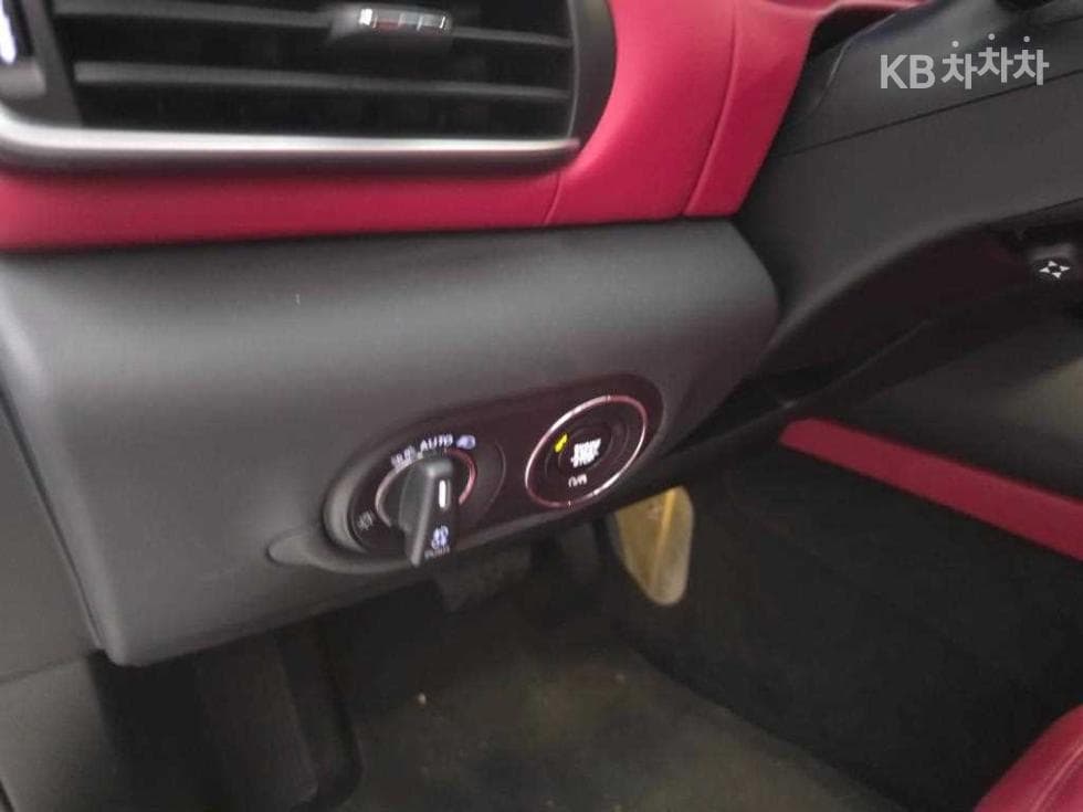 마세라티 르반떼2.0 AWD GT - 9