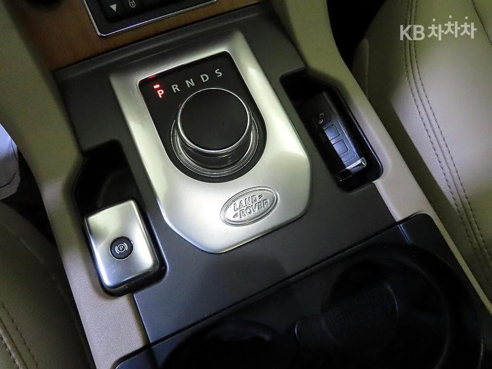 Land Rover 디스커버리43.0 SDV6 HSE Стандартен - 12