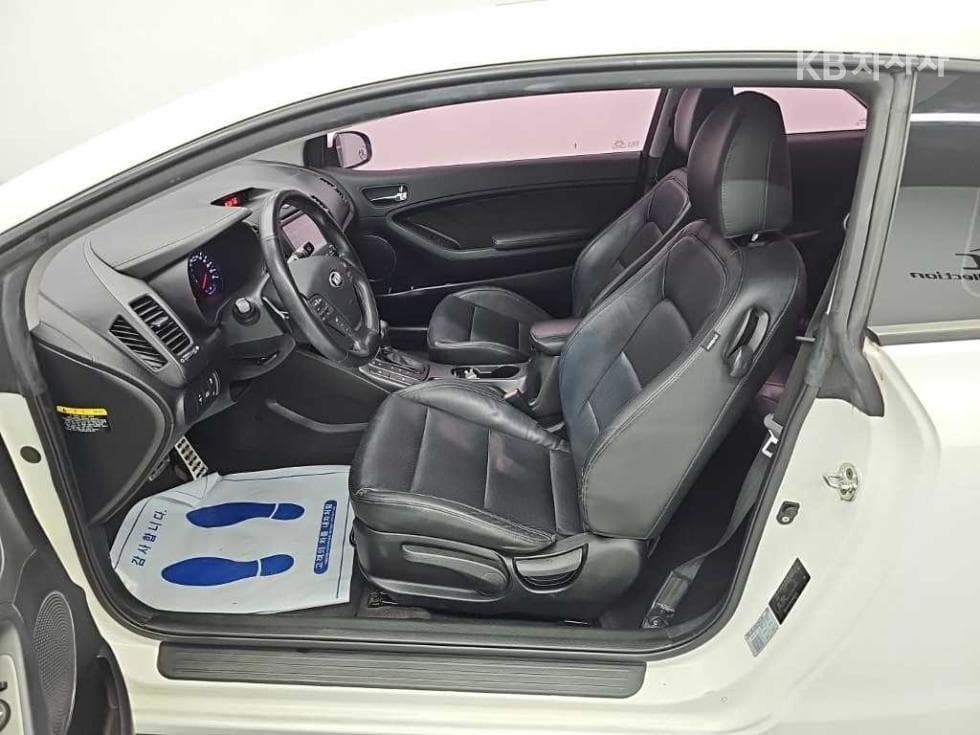 Киа K3 쿱1.6 Престиж - 11