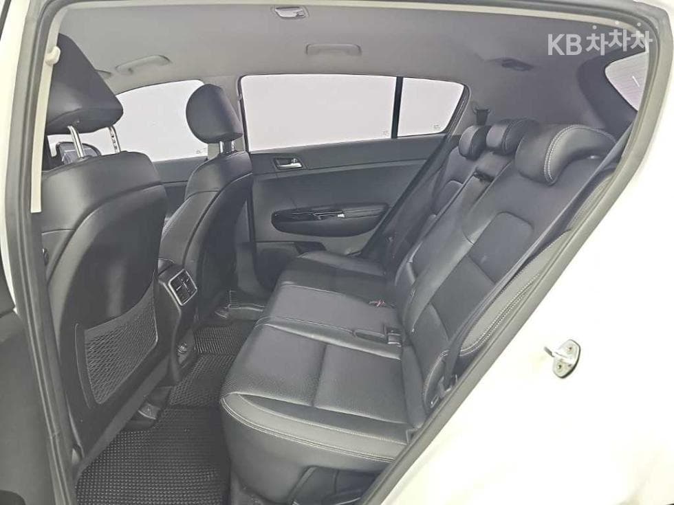Kia Sportage 4th generationDiesel 2.0 2WD Prestige - 12