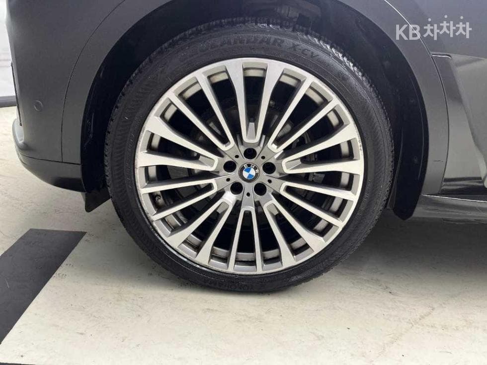 BMW X7(G07)xDrive 30d M 스포츠 - 18