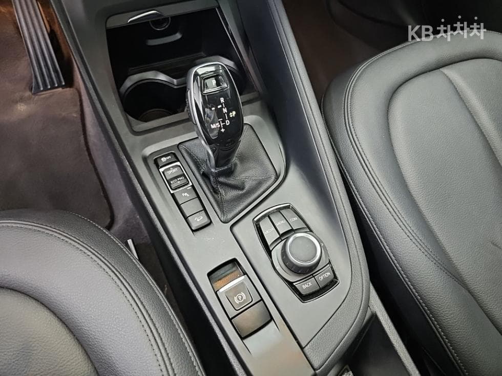 BMW X1 (F48)xDrive 20d Joy - 8