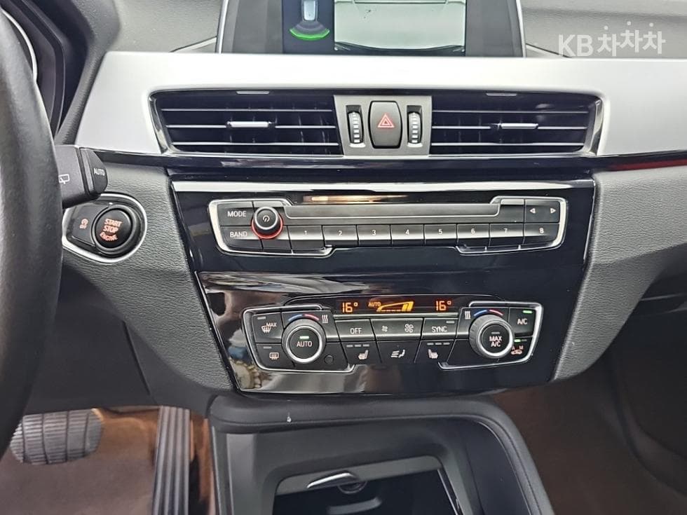 BMW X1 (F48)xDrive 20d Joy - 10